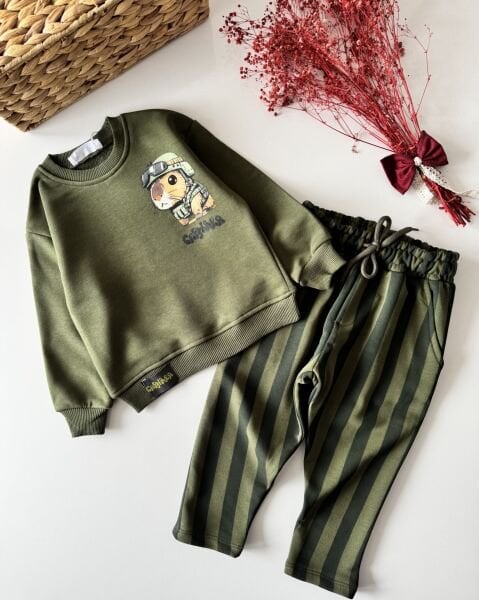 Çizgili Karakterli Takım - Yeşill