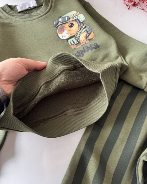 Çizgili Karakterli Takım - Yeşill