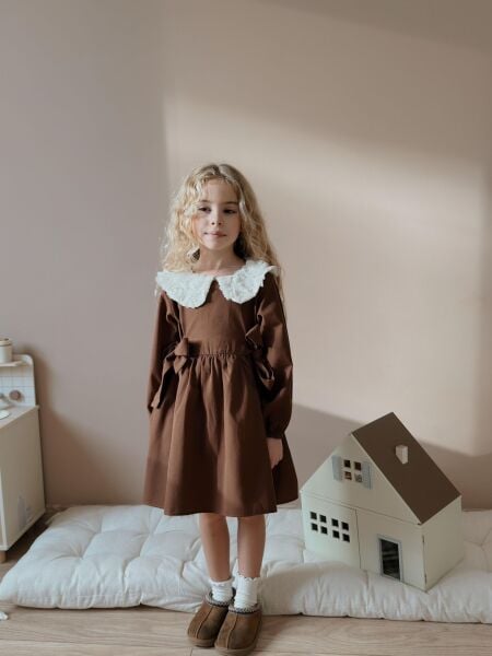 Keten Yakası Güllü Elbise - Kahverengi