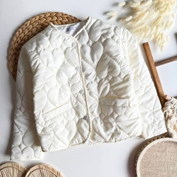 Kapitone Kalp Nakışlı Ceket - Krem