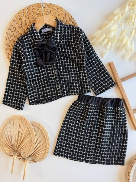 Fiyonk Aplikeli Ceketli Etekli Tüvit Takım - Siyah