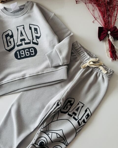 Logolu Karakterli Takım - Gri