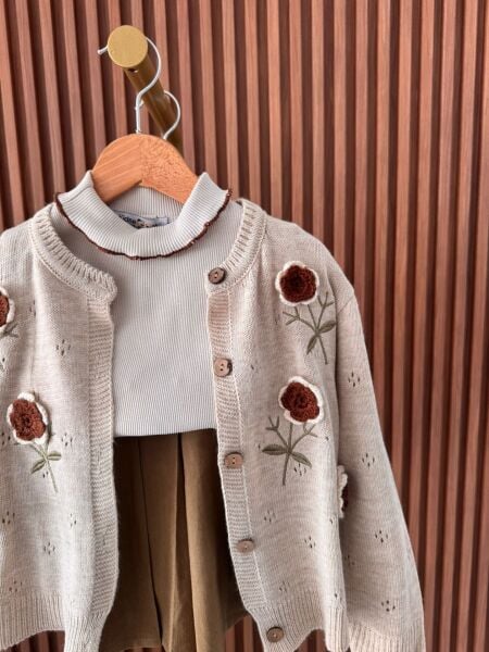 Triko Çiçek Aplikeli Etekli 3’lü Set - Kahverengi