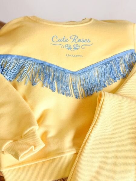 Püskül Detaylı Taytlı Takım - Sarı