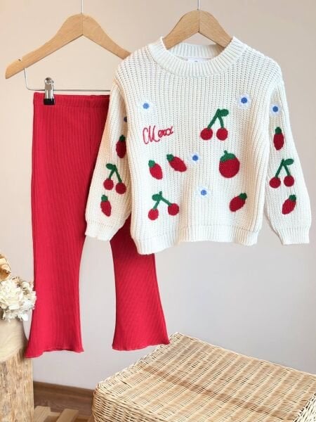 Kiraz Nakışlı Taytlı Triko Takım - Kırmızı