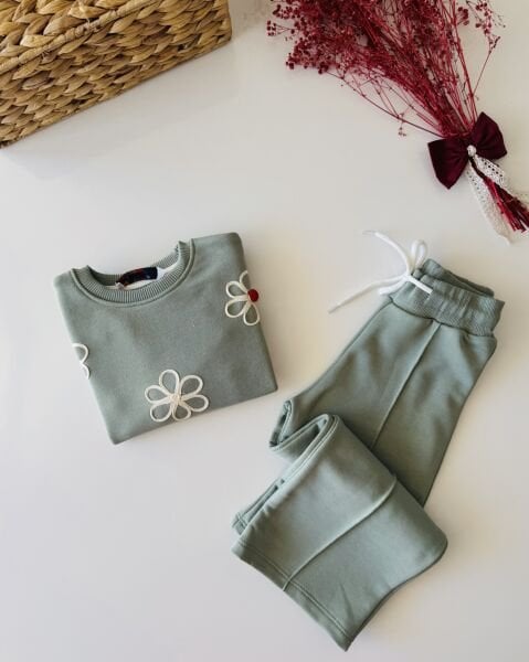 Papatya Aplikeli Defne Takım - Yeşil