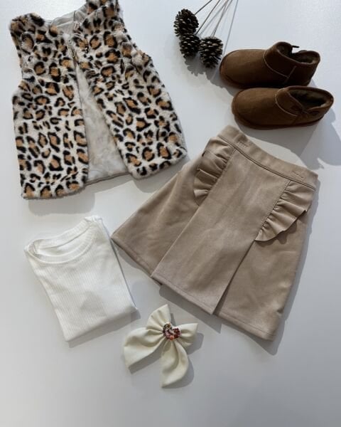 Peluş Leopar Yelekli Çubuk Şort Etekli 3'lü Takım - Krem