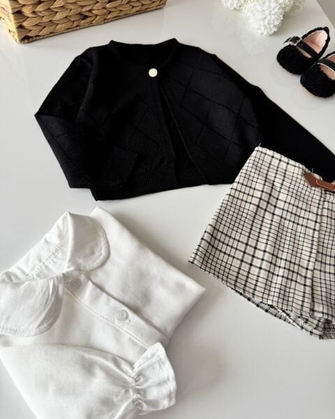 Triko Hırkalı Kareli Etekli 3'lü Set - Siyah Hırkalı