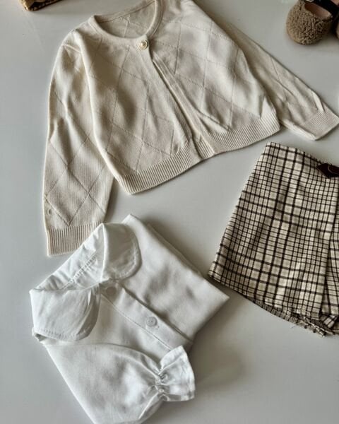 Triko Hırkalı Kareli Etekli 3'lü Set - Bej Hırkalı