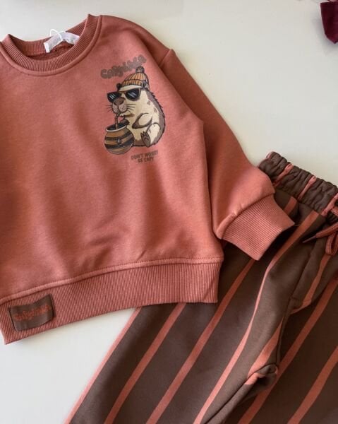 Çizgili Karakterli Takım - Kiremit