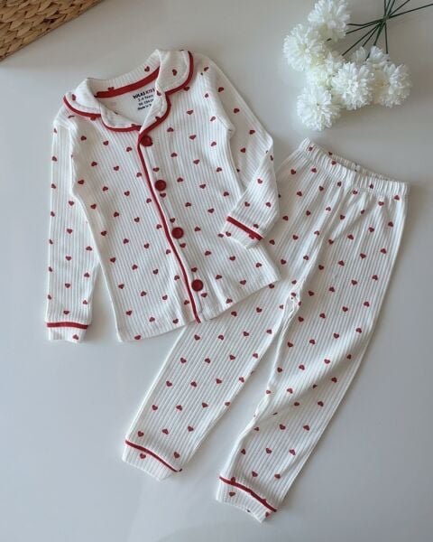 Kalp Baskılı Yeni Yıl Pijama Takımı - Beyaz