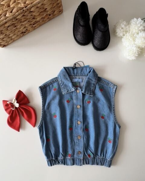 Kiraz Nakışlı Yelek - Mavi