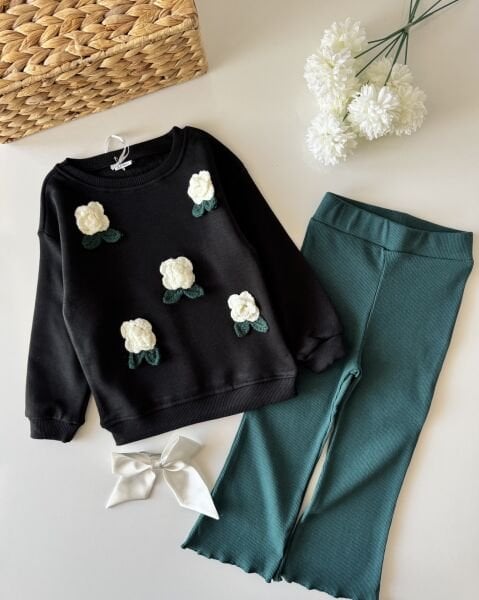 Gül Aplikeli Taytlı Takım Şardonlu - Siyah