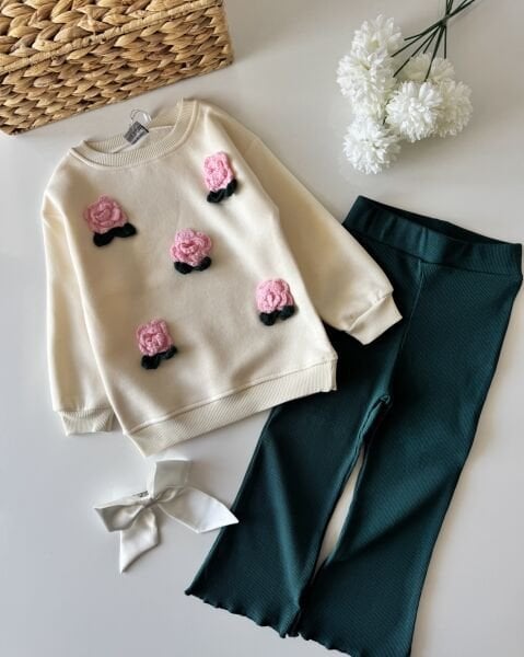 Gül Aplikeli Taytlı Takım Şardonlu - Beyaz