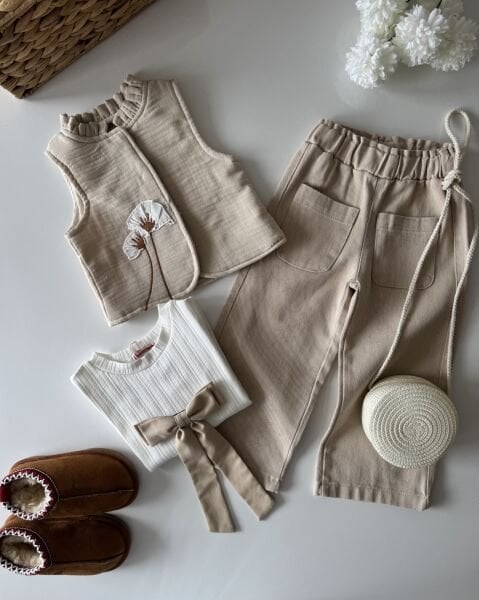 Çiçek İşlemeli Pantolon ve Yelekli 4'lü Set - Bej