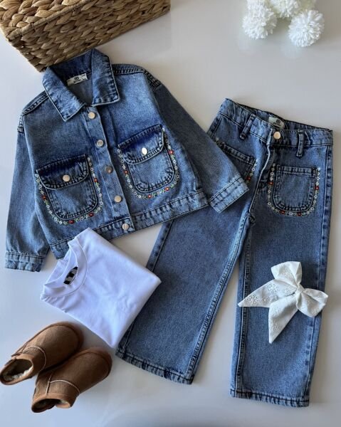 Cep Kenarları Çiçek Nakışlı Denim Takım - Mavi