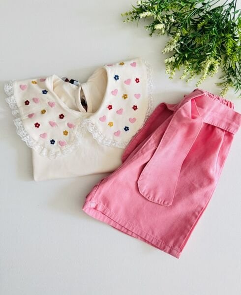 Yaka Nakışlı Şortlu Zeynep Takım - Beyaz Pembe