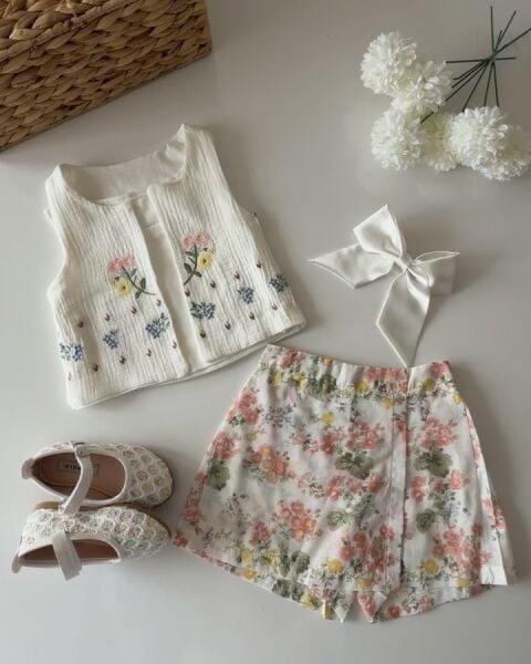 Asarkids Muğla Müslin Yelekli Şort Etekli 3'lü Takım - Beyaz